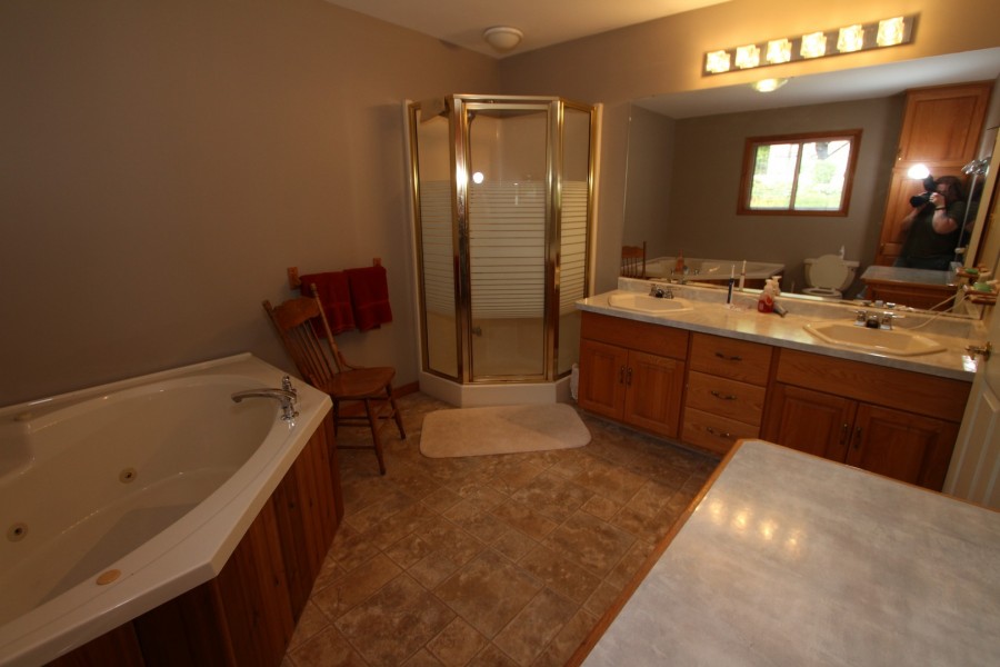 Bathroom 2 - En Suite - Main Level